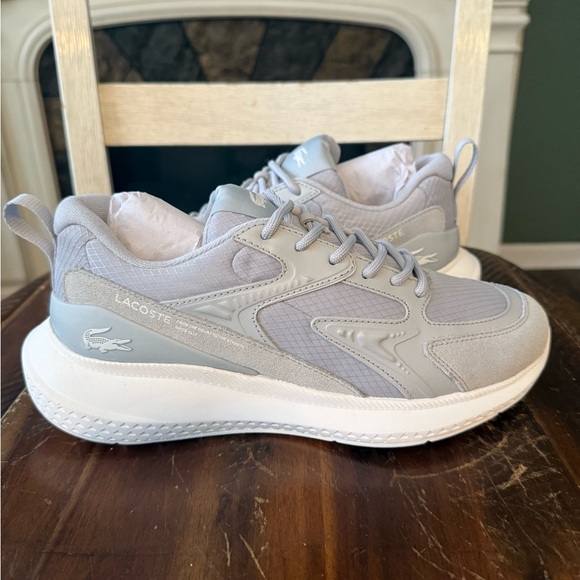 Lacoste Womens L003 EVO Sneakers Gray White Sz 10 Cushioned Ortholite Insole - Picture 2 of 10